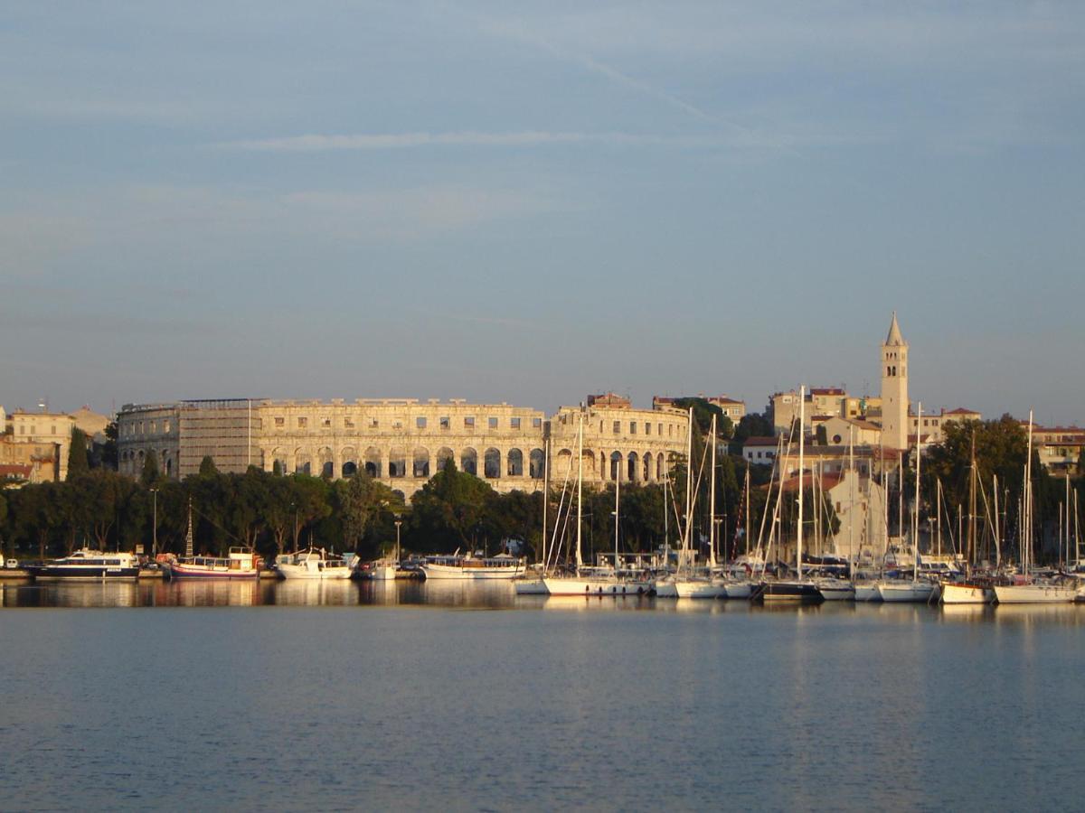 Apartment Samanta Šišan Bagian luar foto