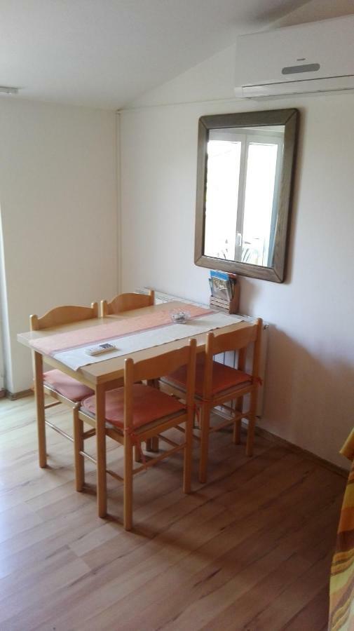 Apartment Samanta Šišan Bagian luar foto